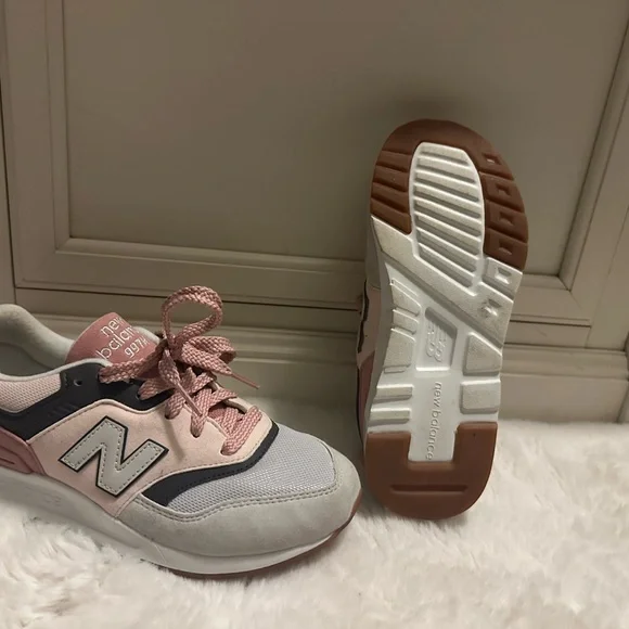 New Balance 99H7 - Athletic Shoes - Picture 2 of 3